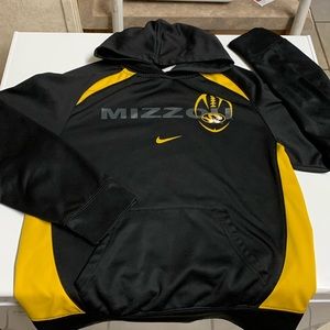 Mizzou Thermal Fit  Hoodie size Boys Large